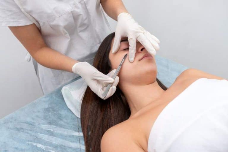 How Often Should You Dermaplane? Its benefits and treatment