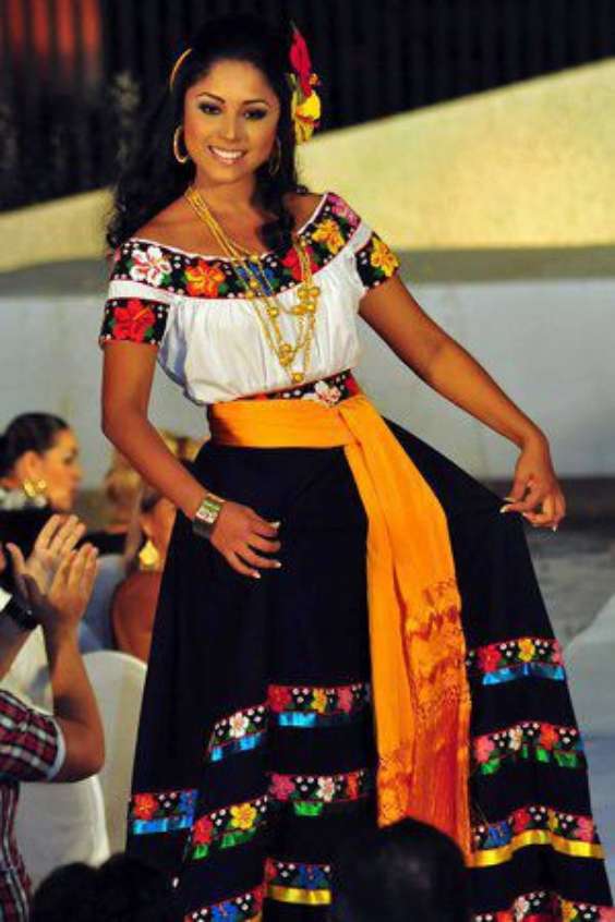 Traditional Mexican Dress - michoacan traditional mexican dress