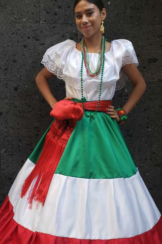 Traditional Mexican Dress - jalisco traditional mexican dress