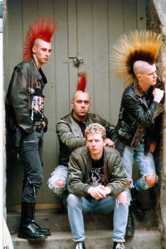 2000s Punk Fashion - skate punk early 2000s punk fashion