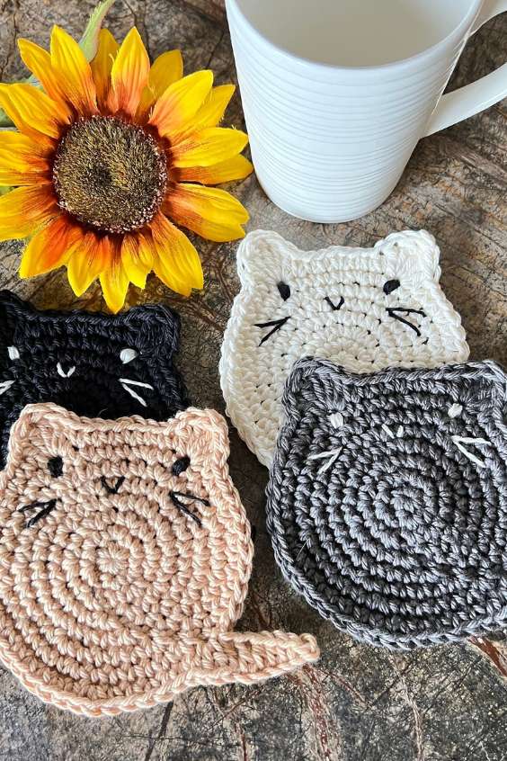 Fat Cat Coaster set of 4 - Chubby Cats - Coaster Mix - Crochet Cats - Gift, Cats - Cat Lovers - Crochet Coasters - Coffee - Home Decor