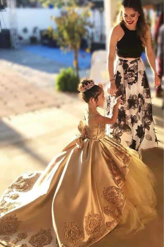 Lace Applique Satin First Communion Dresses Kids Evening Ball Gown Bow Back Girls Pageant Dress Jewel Flower Girl Dresses