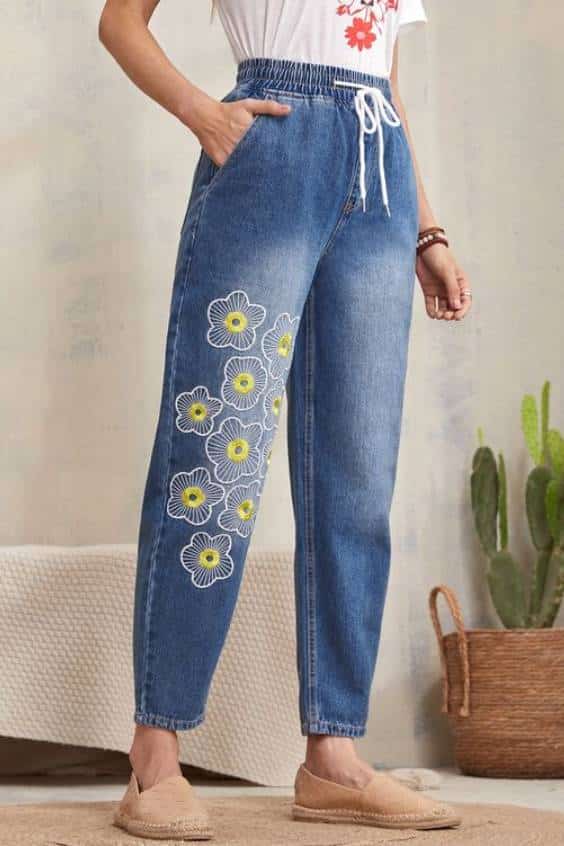 Embroidery Drawstring Waist Jeans