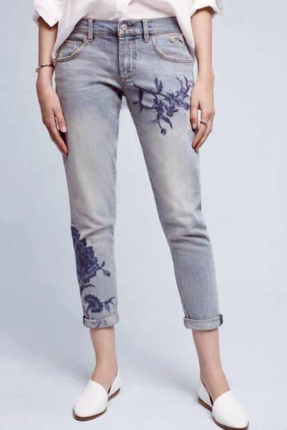 Anthropologie Jeans Embroidered Floral Distress light denim Classic Rise