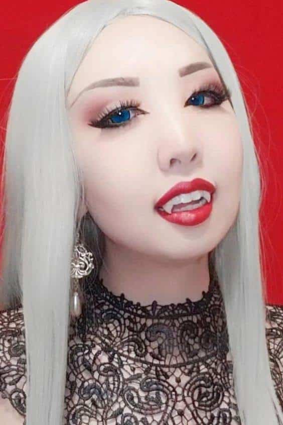 Elegant Vampire Makeup Ideas