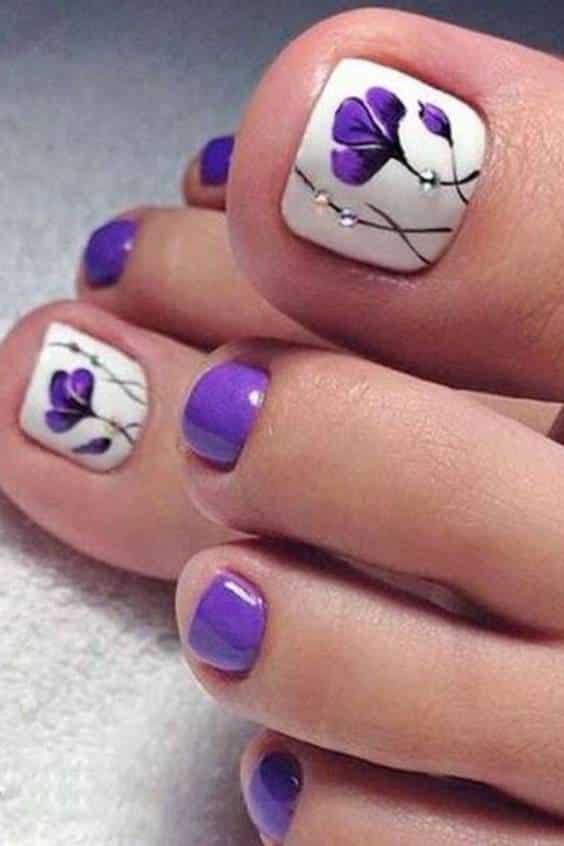 Cute & Easy Toe Nail Designs for Summer