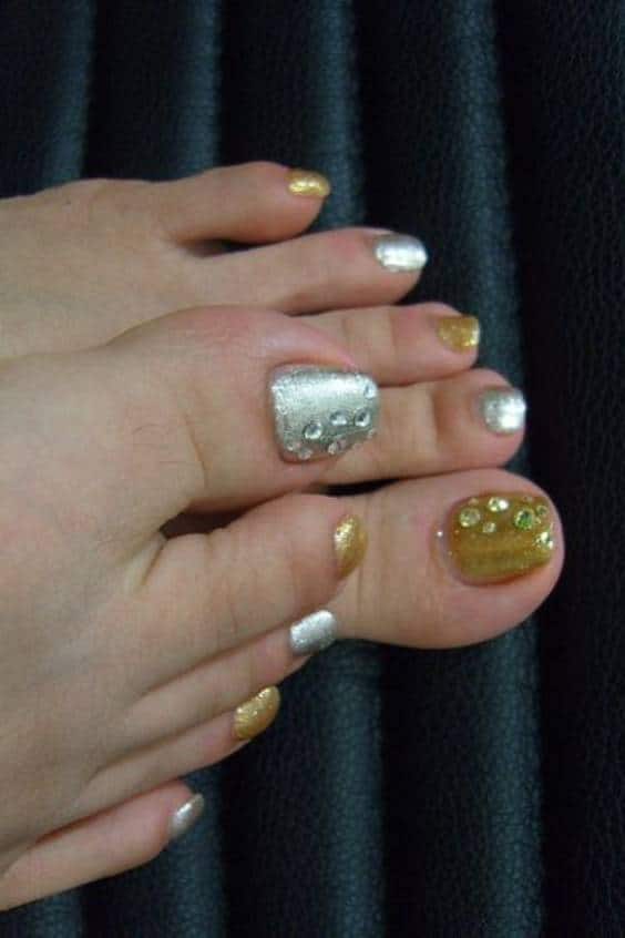 Gold & silver Toe Nails