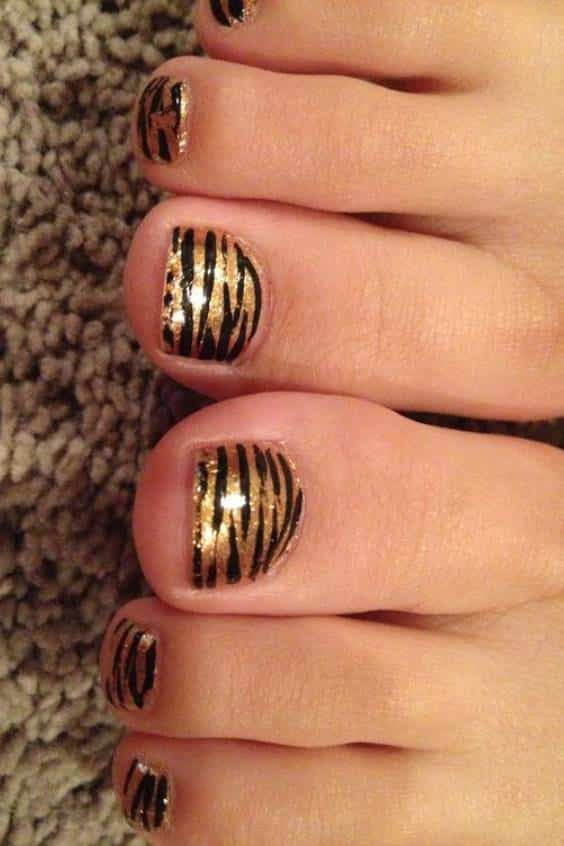 Golden Toe Nail Designs