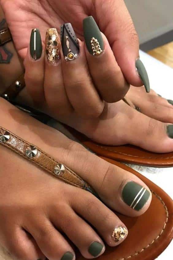Super cute matte toe nails