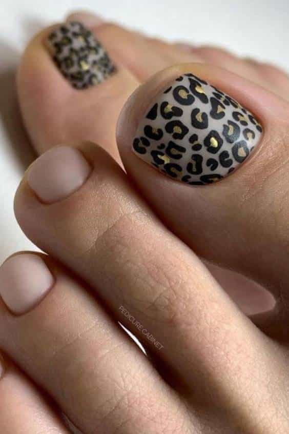 Pretty Toe Nails