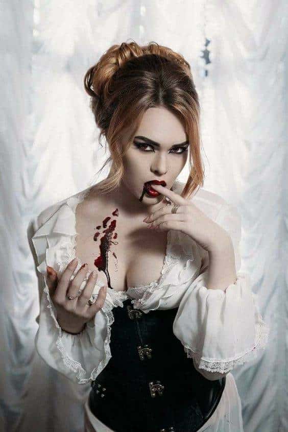 Brunette Women Vampire Makeup